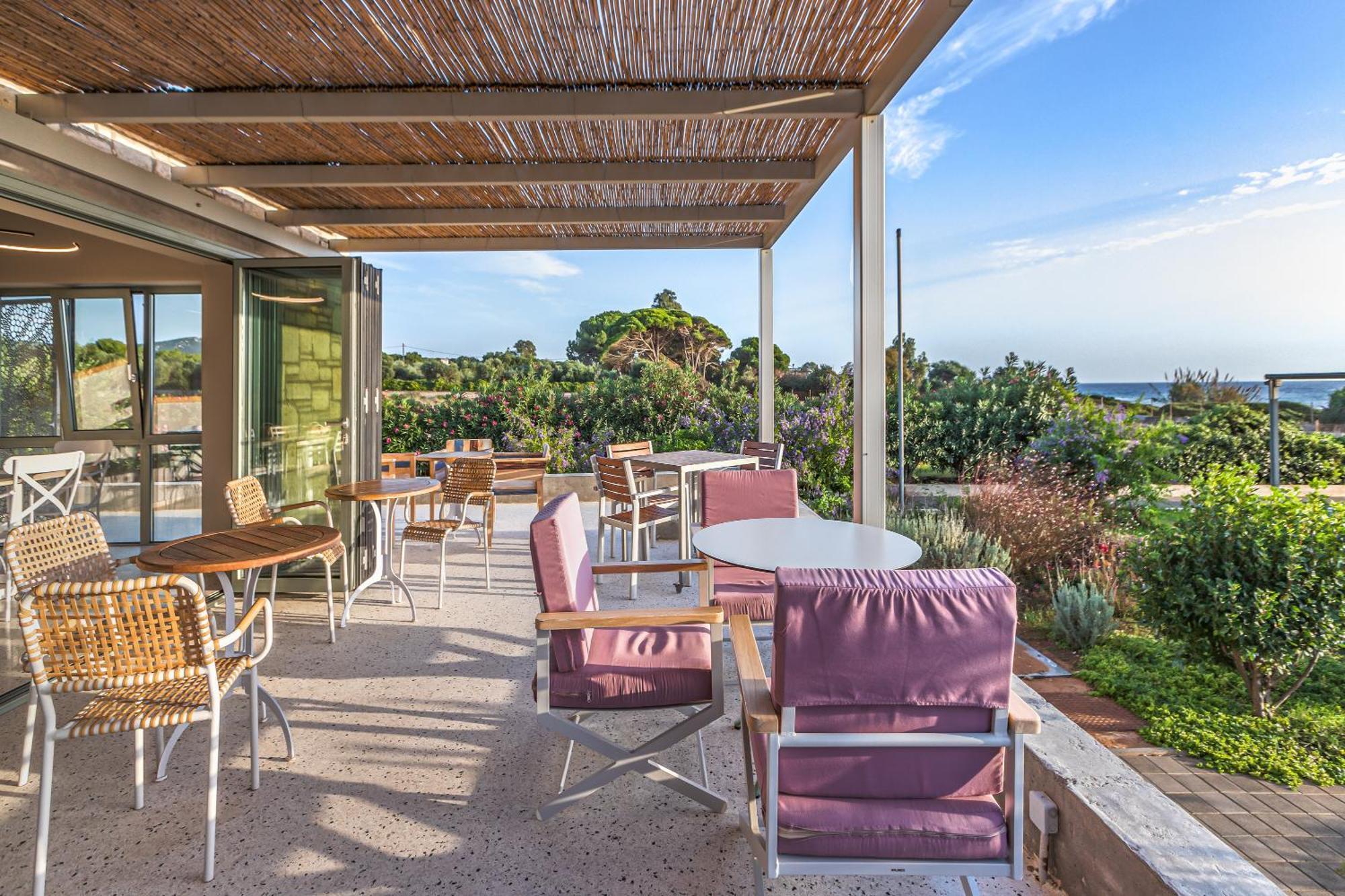 Callisto Seaside Homes&Suites Marathópolis Exterior foto