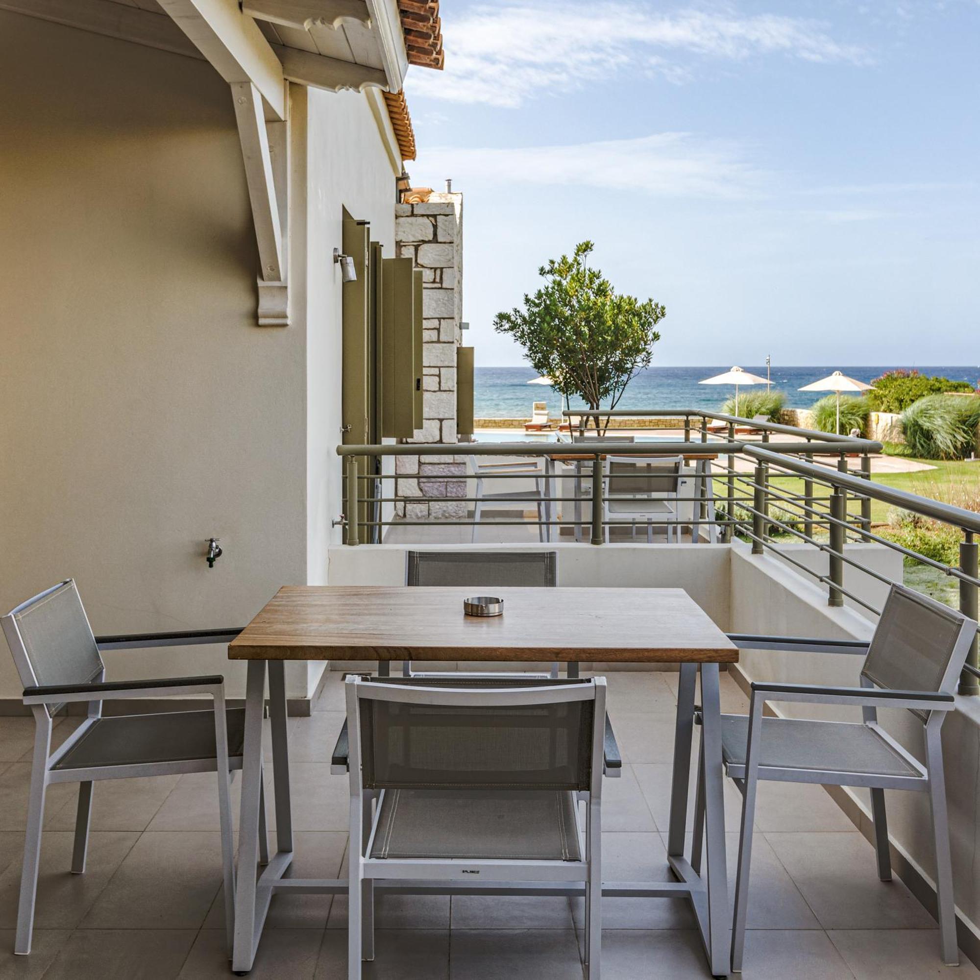 Callisto Seaside Homes&Suites Marathópolis Exterior foto