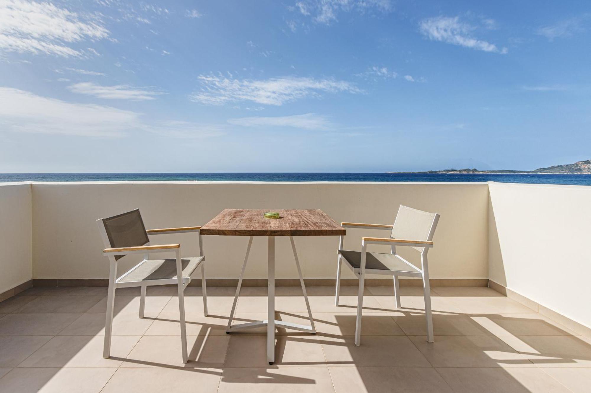 Callisto Seaside Homes&Suites Marathópolis Exterior foto