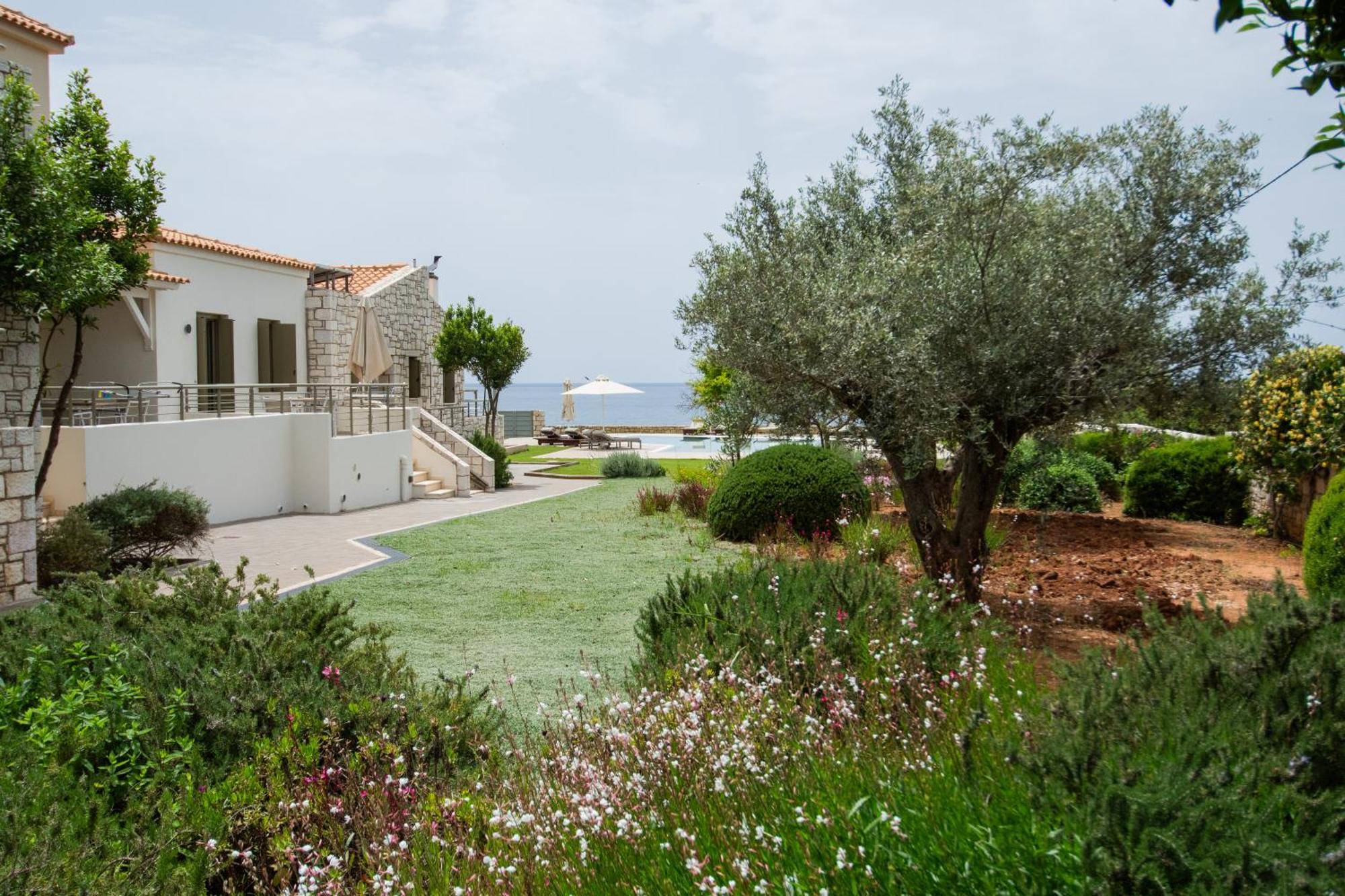 Callisto Seaside Homes&Suites Marathópolis Exterior foto